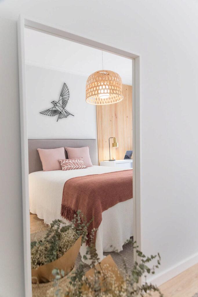 Styl boho – obraz ażurowy z drewna